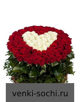 Корзина из живых цветов КН17, роз 150 шт