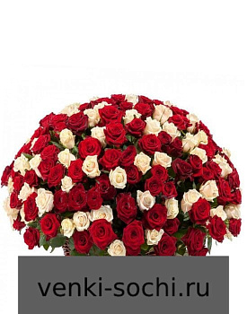 Корзина из живых цветов КН13, роз 200 шт